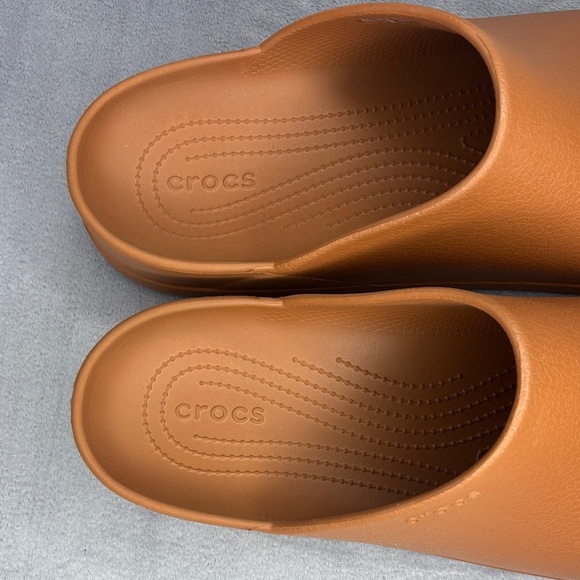 🔥🔥🔥Crocs Classic Clogs in Warm Brown Size: 14🔥🔥🔥 - Picture 2 of 7